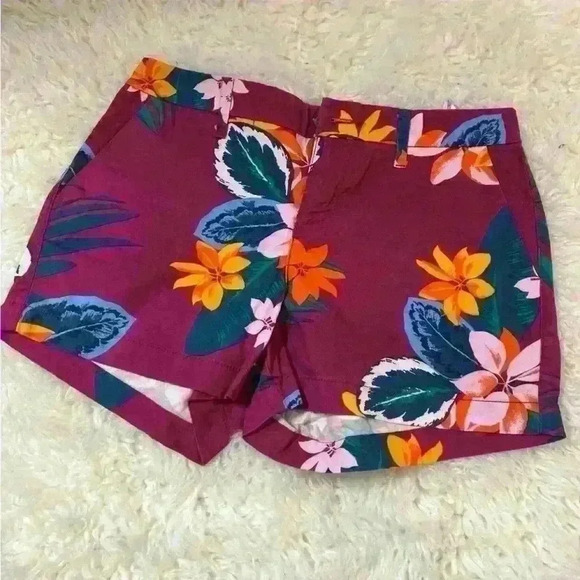 Old Navy Floral Shorts - Picture 1 of 2